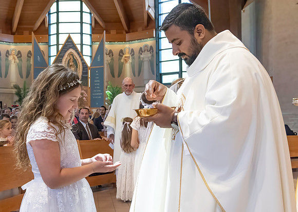 First Communion (130 of 224)-DeNoiseAI-standard