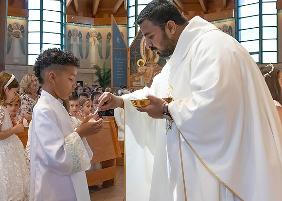 First Communion (181 of 224)-DeNoiseAI-standard