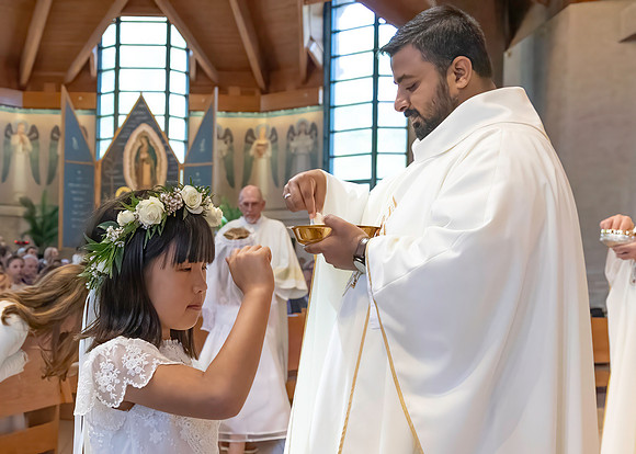 First Communion (167 of 224)-DeNoiseAI-standard
