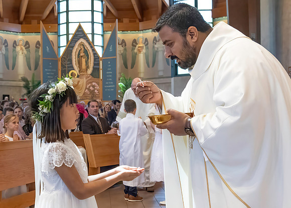 First Communion (164 of 224)-DeNoiseAI-standard