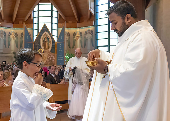 First Communion (162 of 224)-DeNoiseAI-standard