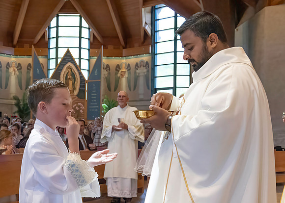 First Communion (133 of 224)-DeNoiseAI-standard