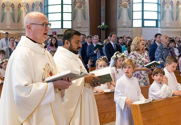 First Communion (32 of 224)-DeNoiseAI-standard