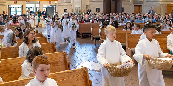 First Communion (57 of 224)-DeNoiseAI-standard