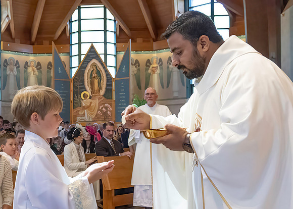 First Communion (189 of 224)-DeNoiseAI-standard