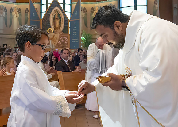 First Communion (160 of 224)-DeNoiseAI-standard