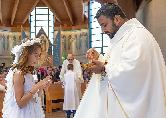 First Communion (210 of 224)-DeNoiseAI-standard