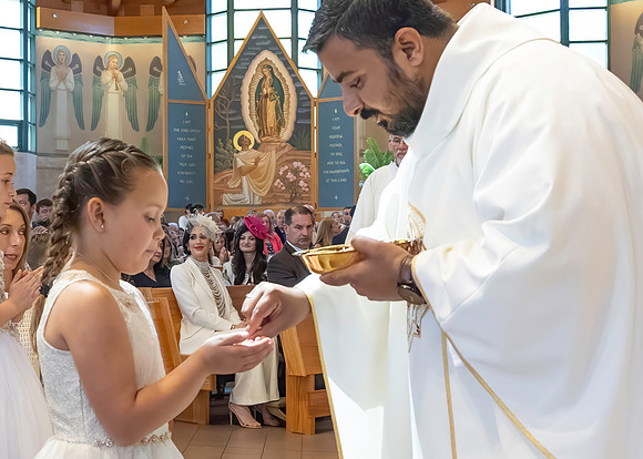 First Communion (194 of 224)-DeNoiseAI-standard