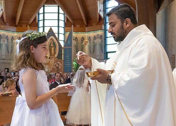 First Communion (136 of 224)-DeNoiseAI-standard