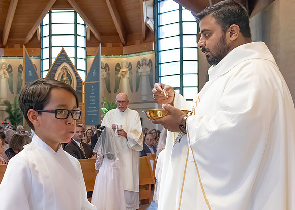 First Communion (163 of 224)-DeNoiseAI-standard