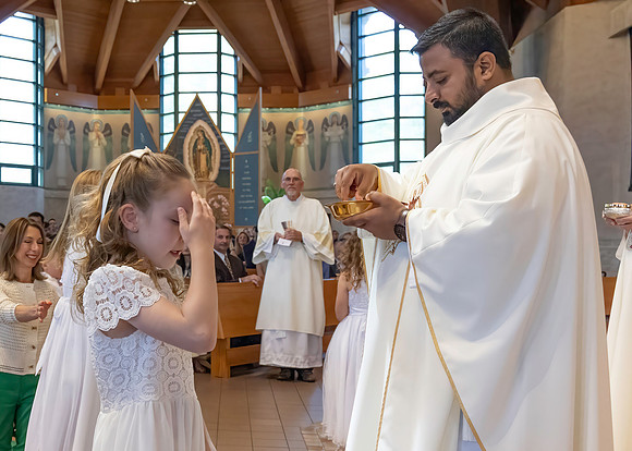 First Communion (188 of 224)-DeNoiseAI-standard