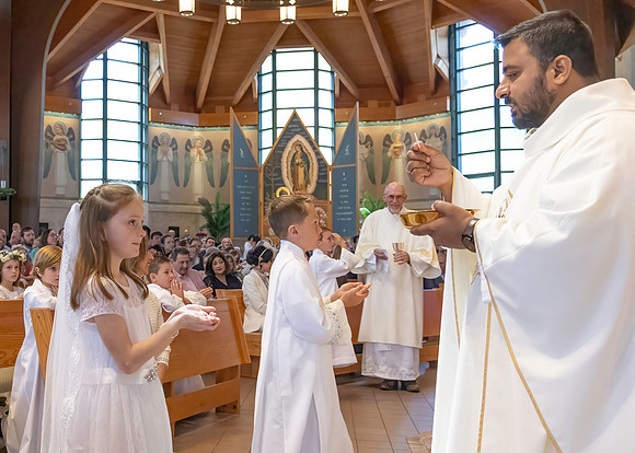 First Communion (203 of 224)-DeNoiseAI-standard