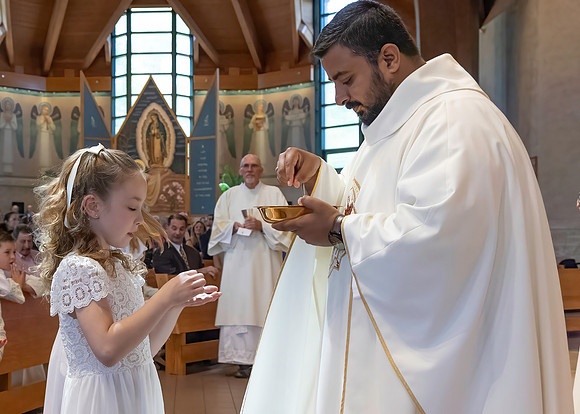 First Communion (187 of 224)-DeNoiseAI-standard