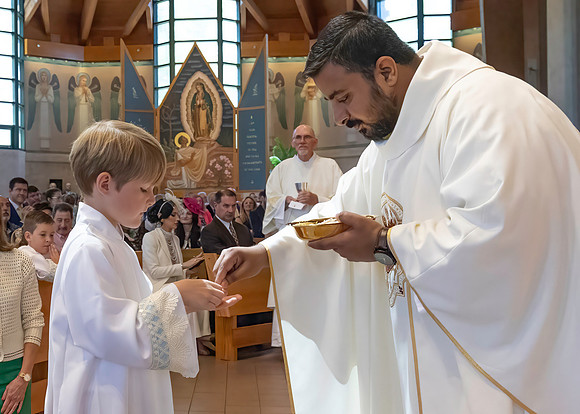 First Communion (190 of 224)-DeNoiseAI-standard