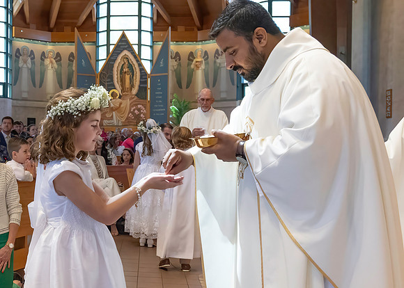 First Communion (99 of 224)-DeNoiseAI-standard