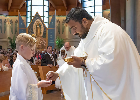 First Communion (94 of 224)-DeNoiseAI-standard