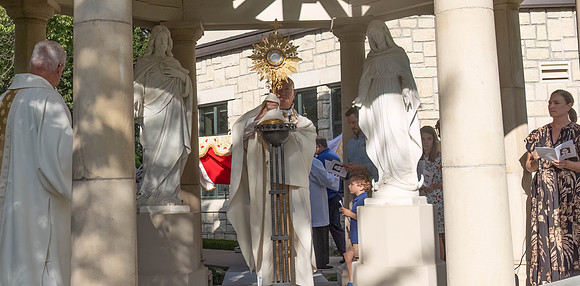 Eucharisti- 2024 (43 of 62)