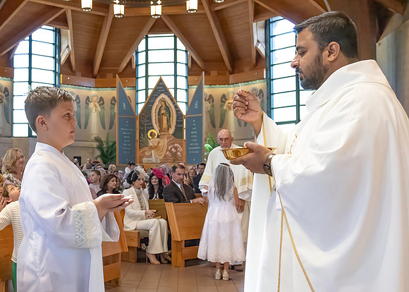 First Communion (183 of 224)-DeNoiseAI-standard