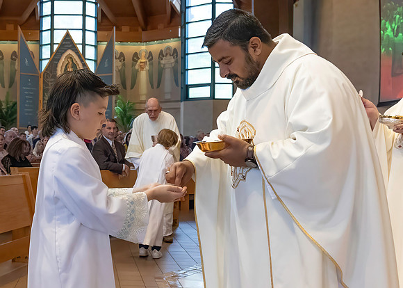 First Communion (78 of 224)-DeNoiseAI-standard