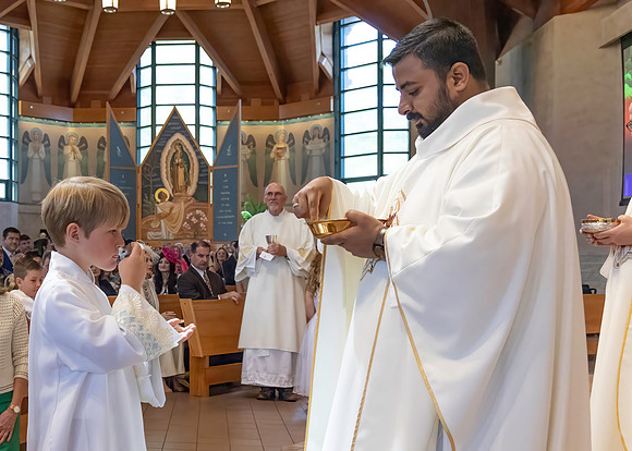 First Communion (191 of 224)-DeNoiseAI-standard