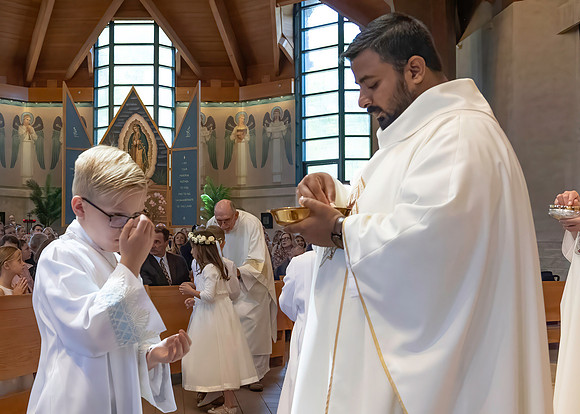 First Communion (148 of 224)-DeNoiseAI-standard