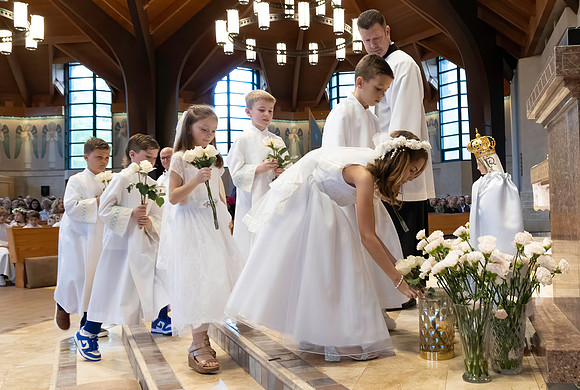 First Communion (60 of 224)-DeNoiseAI-standard