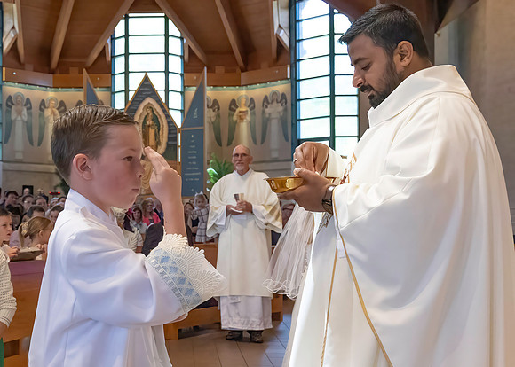 First Communion (134 of 224)-DeNoiseAI-standard