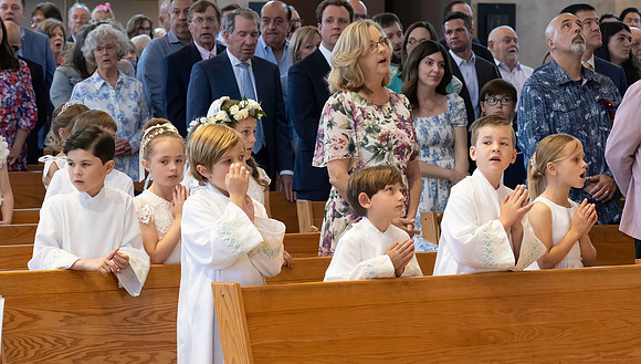First Communion (35 of 224)-DeNoiseAI-standard