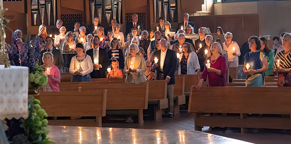 Vigil_2025 (77 of 20)-DeNoiseAI-severe-noise