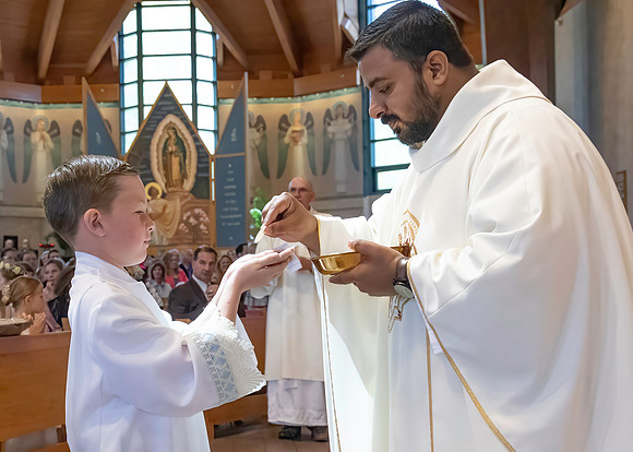 First Communion (132 of 224)-DeNoiseAI-standard