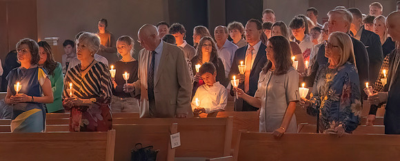 Vigil_2025 (78 of 20)-DeNoiseAI-severe-noise
